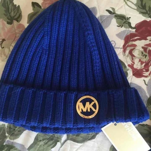 Used once Michael Kors scarf and beanie! - Picture 2 of 8